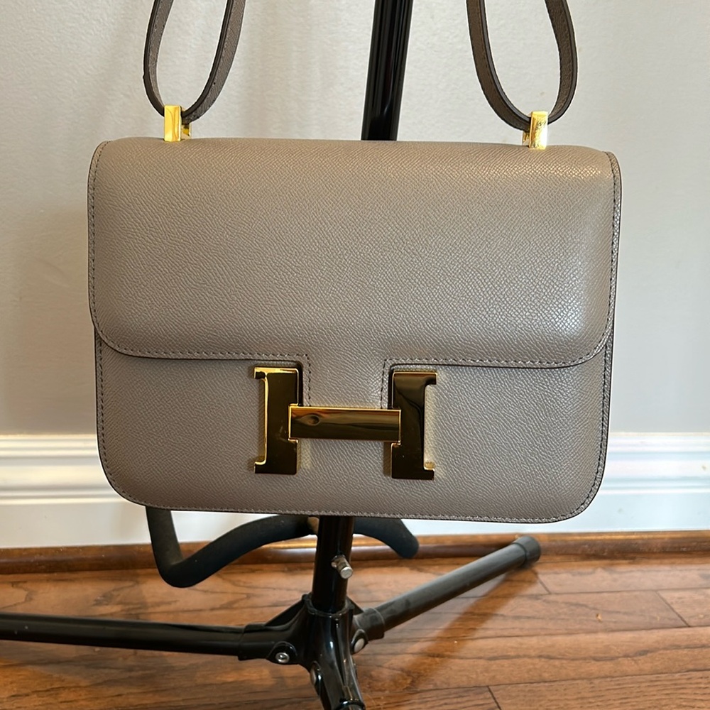 NWT 💯 Italian Leather Structured H bag